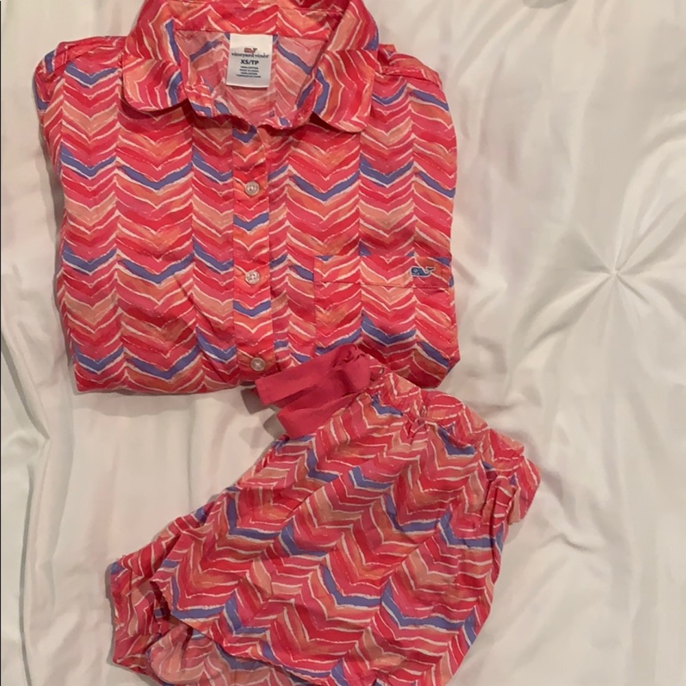Vineyard Vines pajama set